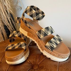 Steve Madden Platform Sandal